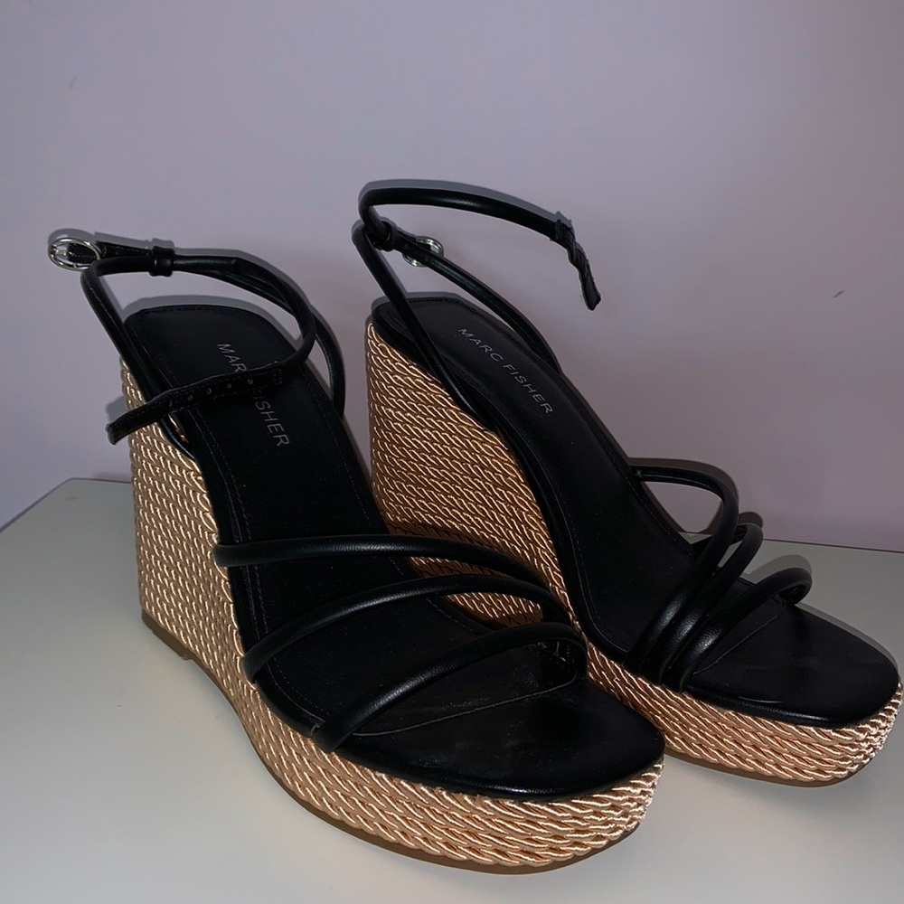 Marc Fisher Wedge-Size 8